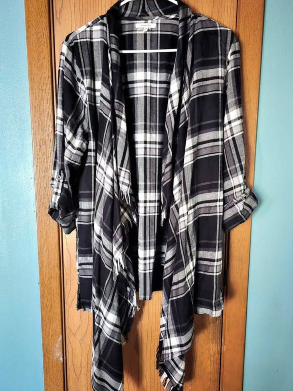 Size L Maurices Black & White Plaid Cardigan Shirt